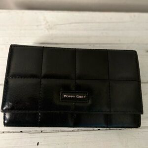 Poppy Grey Fremont Large Bifold
Wallet Black